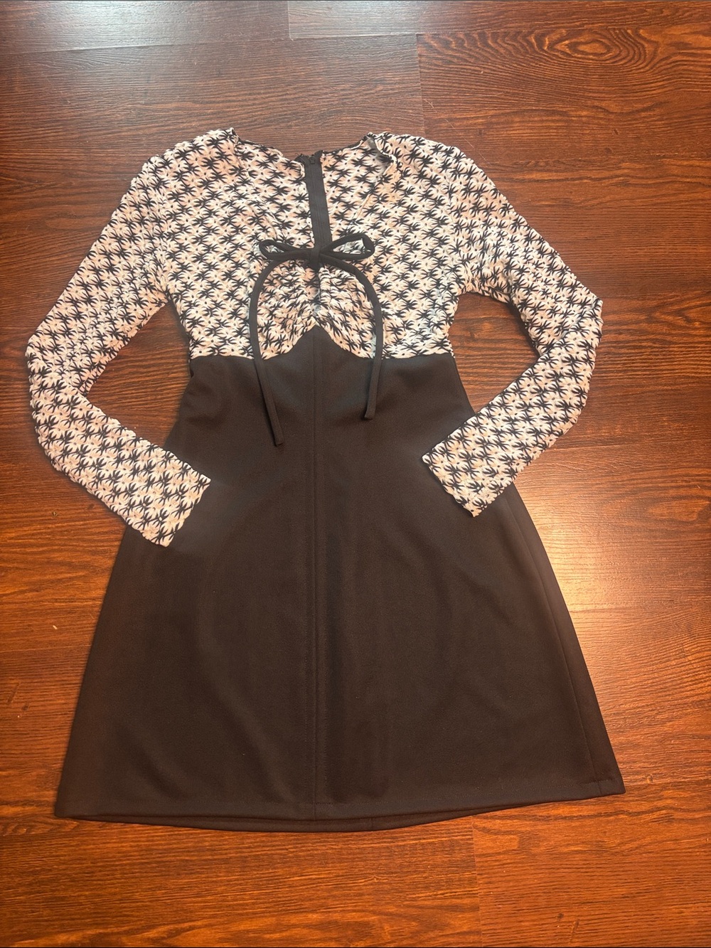1970s Vintage Long Sleeve Mini Dress